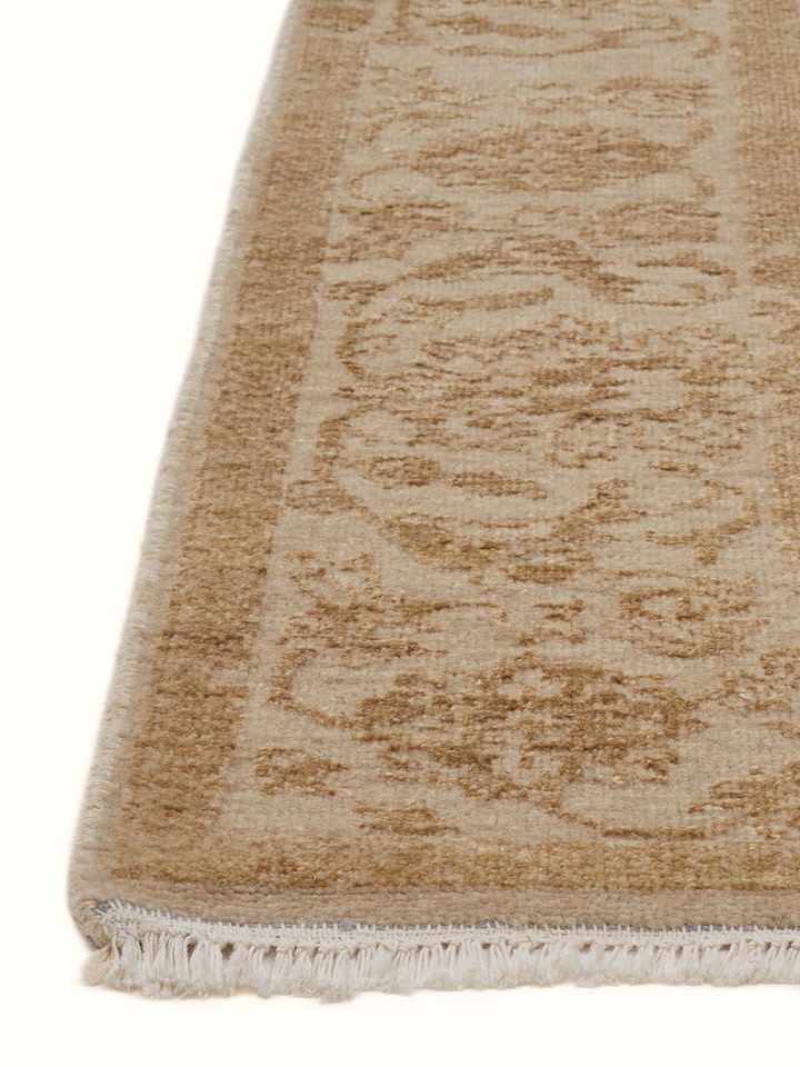 Distressed Transitional Beige Gold Agra Wool & Viscose Hand-knotted Rug