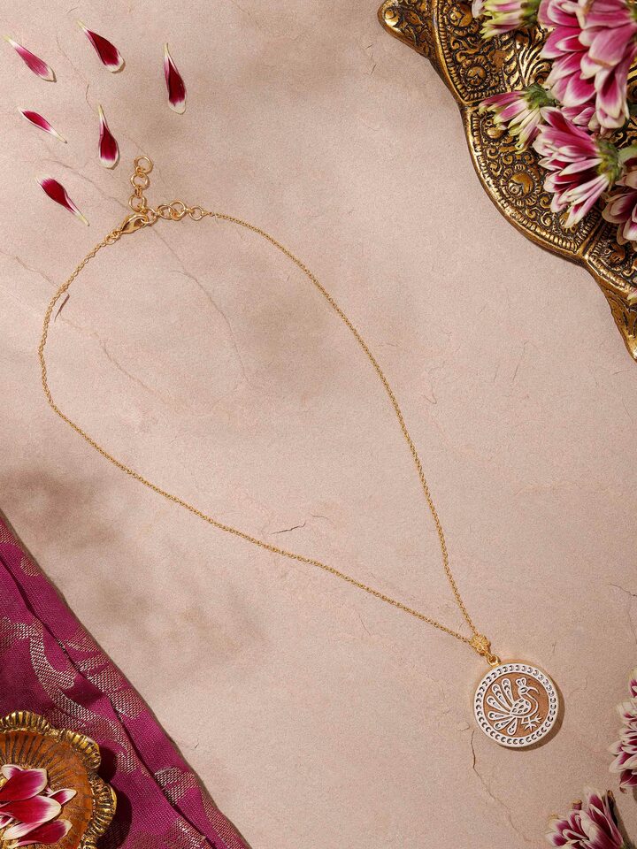 Side view of Teakwood Pendant and Chain highlighting the pendant's design and chain length