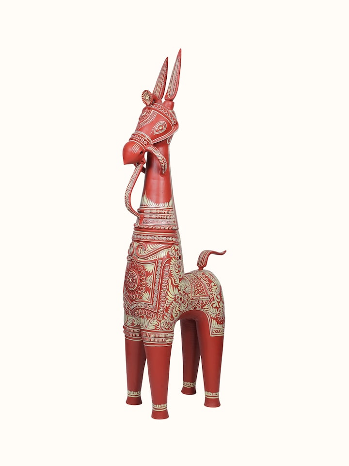 Left-side view of the Terracotta Horse Set Idol
