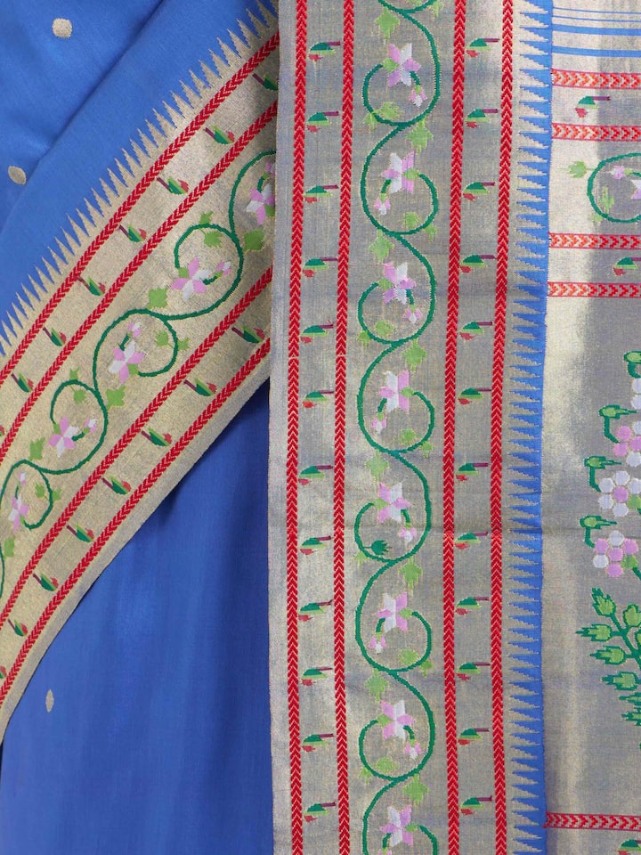 Detail view of the Navy Blue Silk Paithani Zari Ashavli Pallu Saree