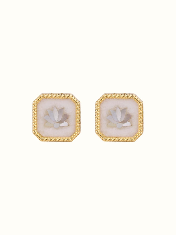 Front view of the Parchinkari Silver Cufflinks