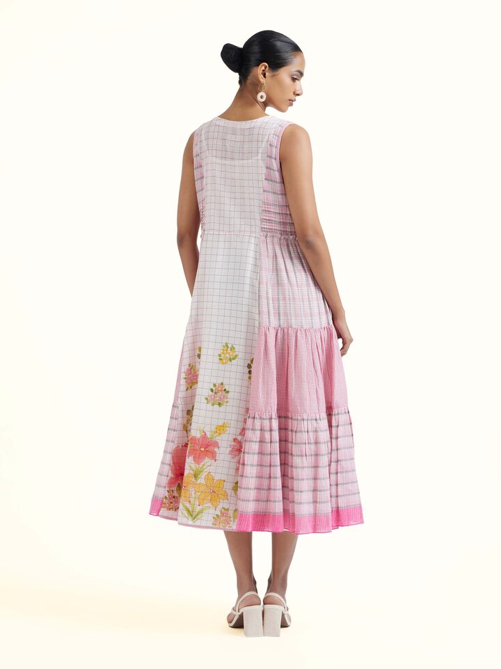 Back view of Off white Bengal Handloom Dress emphasizing the overall design and fine details