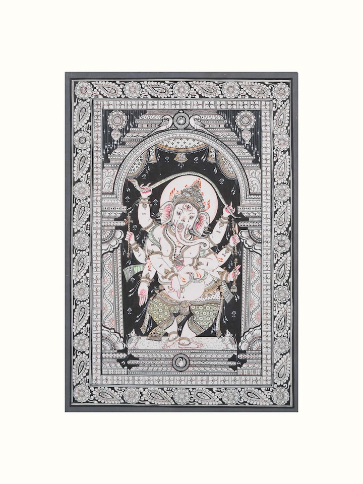 Front view of the Ganpati Silk Patachitra Painting