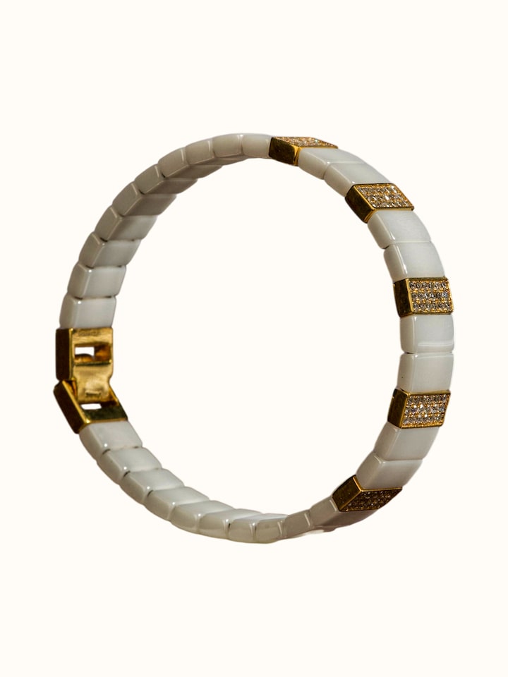 Angled view of the Open Setting Diamond 14 Karat White Gold Bracelet