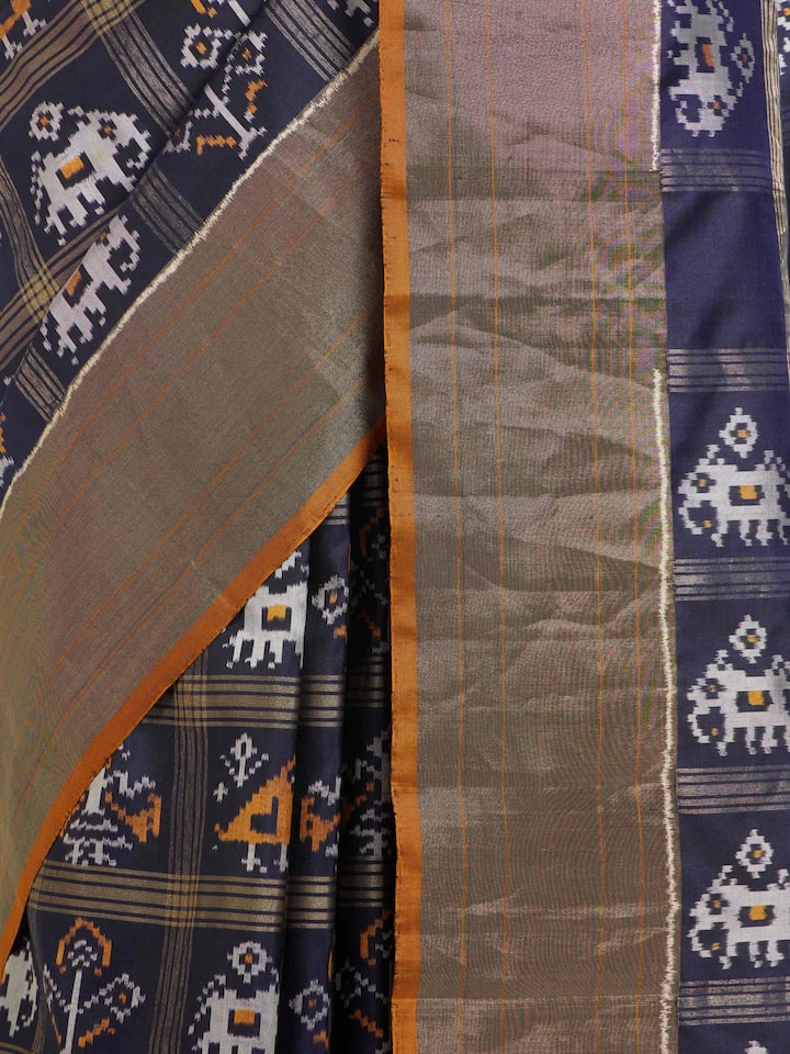 detail view of blue pochampally ikat silk saree pattern
