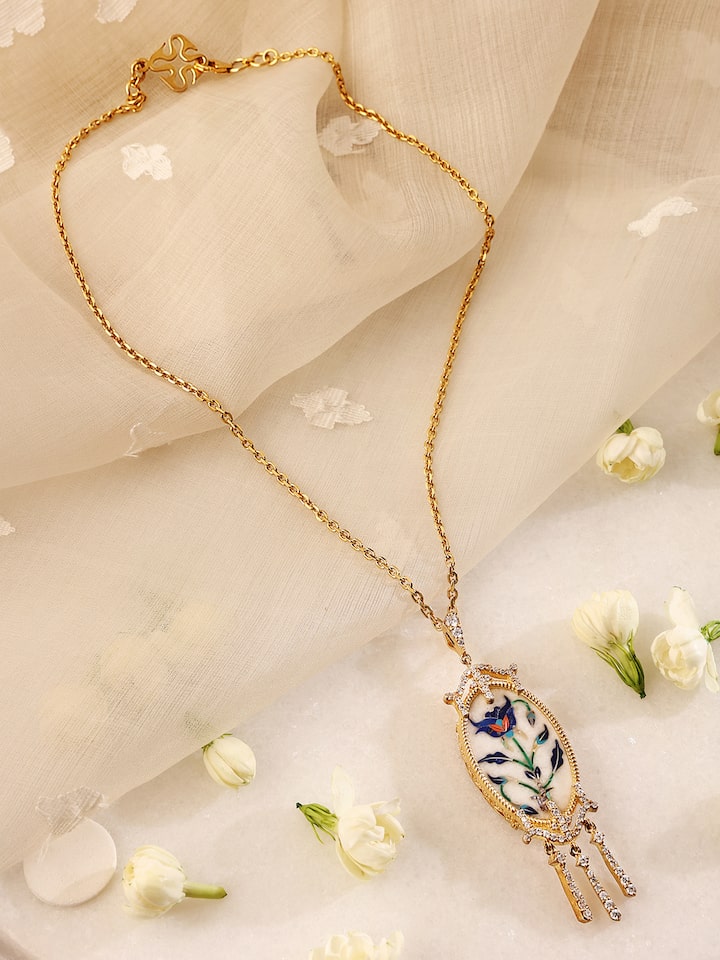 Front view of Parchinkari Silver Pendant & Chain showing the complete piece and design, in an alternate close-up