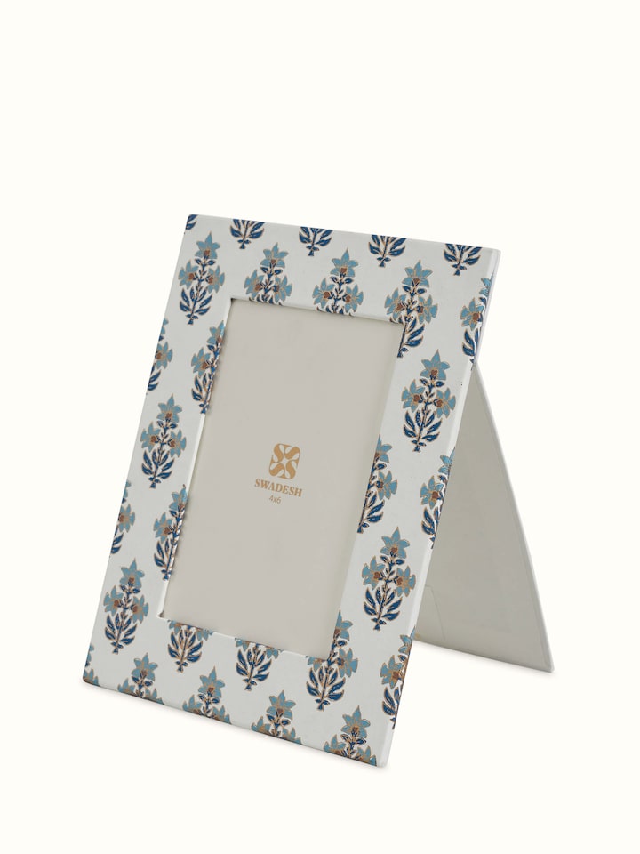 Angled view of Handmade Paper Photo Frame
